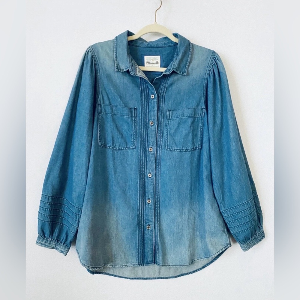 American Eagle Blue Denim Button-Up Shirt L